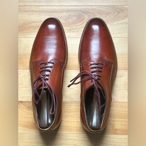 Men’s 7.5 Blake McKay Damon Oxfords, practically new.